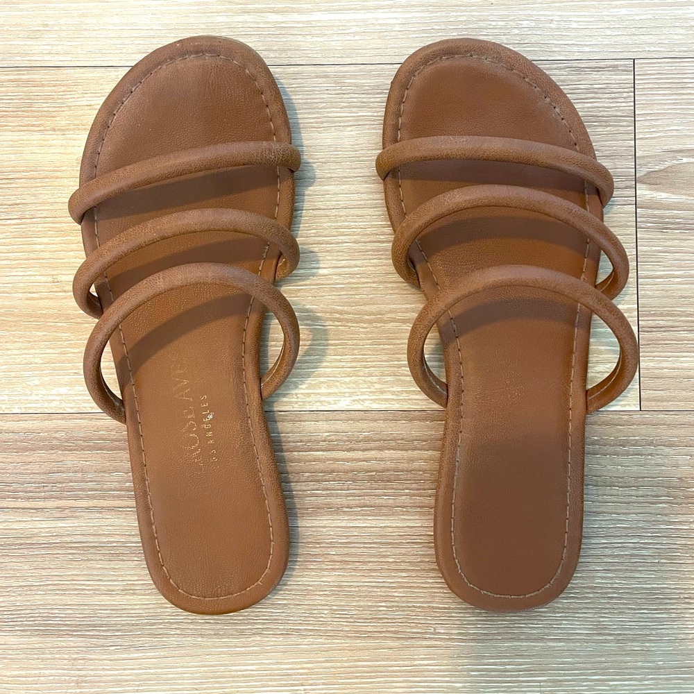 Melrose Place strappy brown slides (size 6.5)